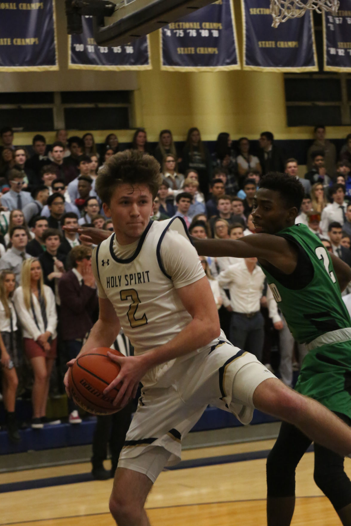 Holy Spirit Mainalnd boys basketball